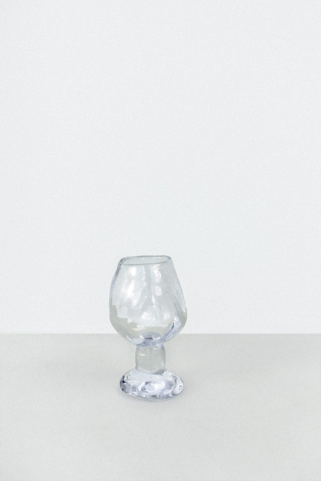 ADDLED WINE GLASS CLEAR - RiRa