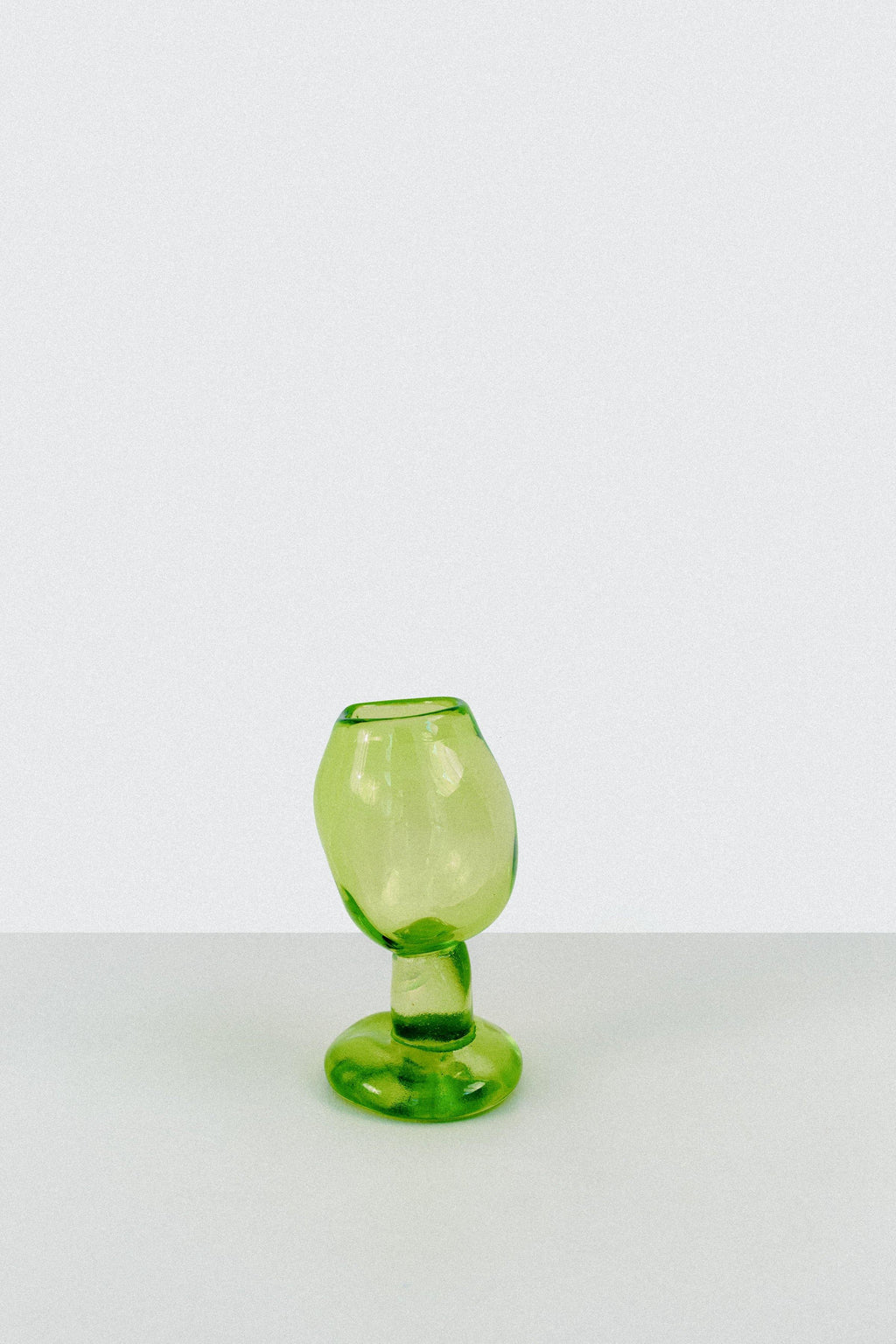 ADDLED WINE GLASS APPLE - RiRa